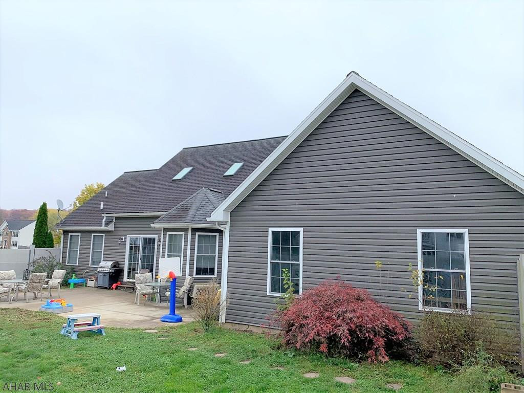 Hawthorne Manor - Residential