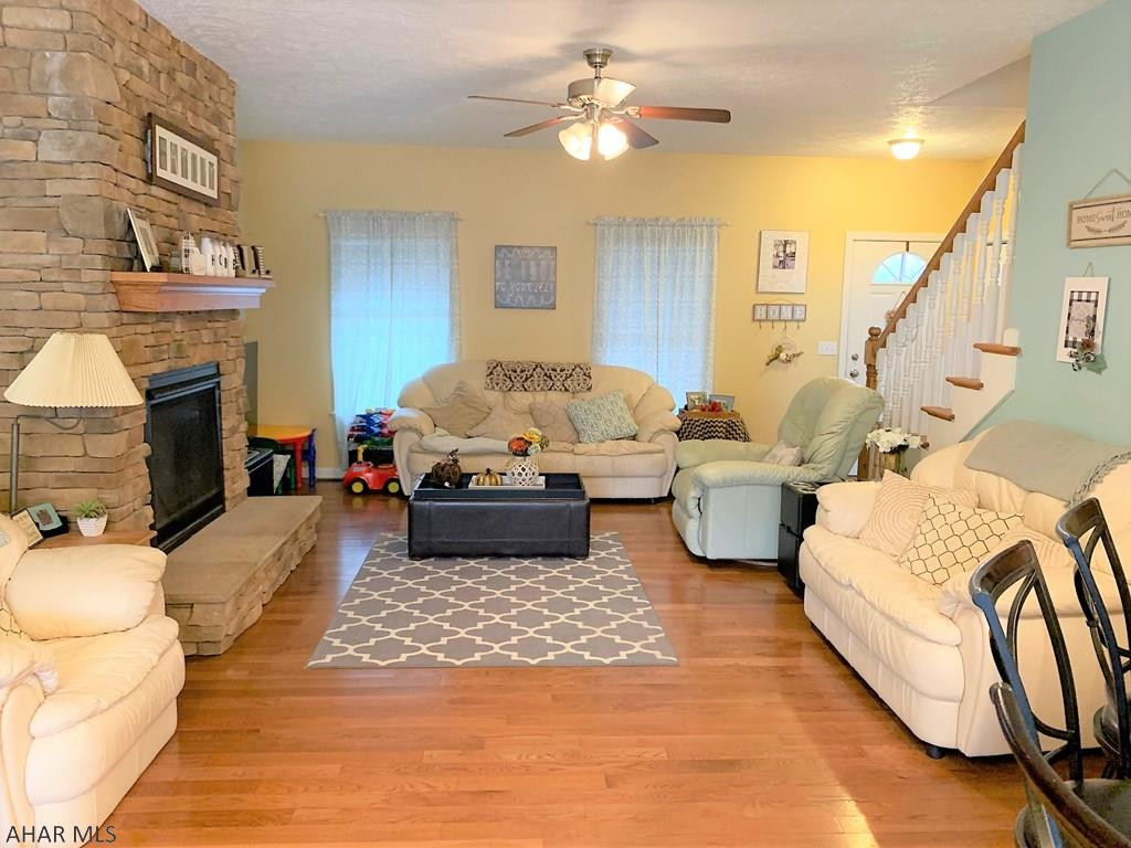 Hawthorne Manor - Residential