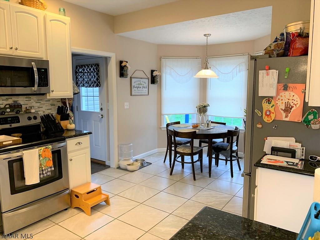 Hawthorne Manor - Residential