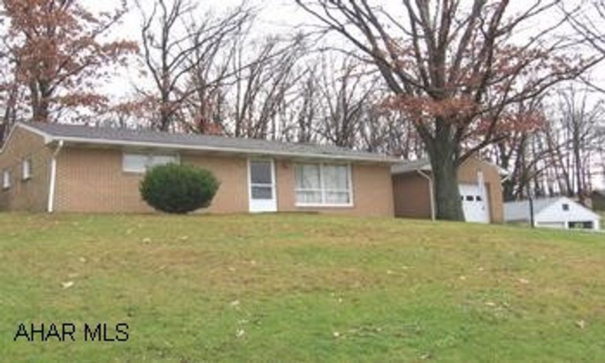 METICULOUSLY MAINTAINED 2 BEDROOM HOME. LOCATED ON LOT WITH MATURE TREES. 3 GARAGE STALLS. 1 ATTACHED, 2 DETACHED-AMPLE STORAGE ABOVE. METICULOUSLY MAINTAINED 2 BEDROOM HOME. LOCATED ON LOT WITH MATURE TREES. 3 GARAGE STALLS. 1 ATTACHED, 2 DETACHED-AMPLE STORAGE ABOVE.