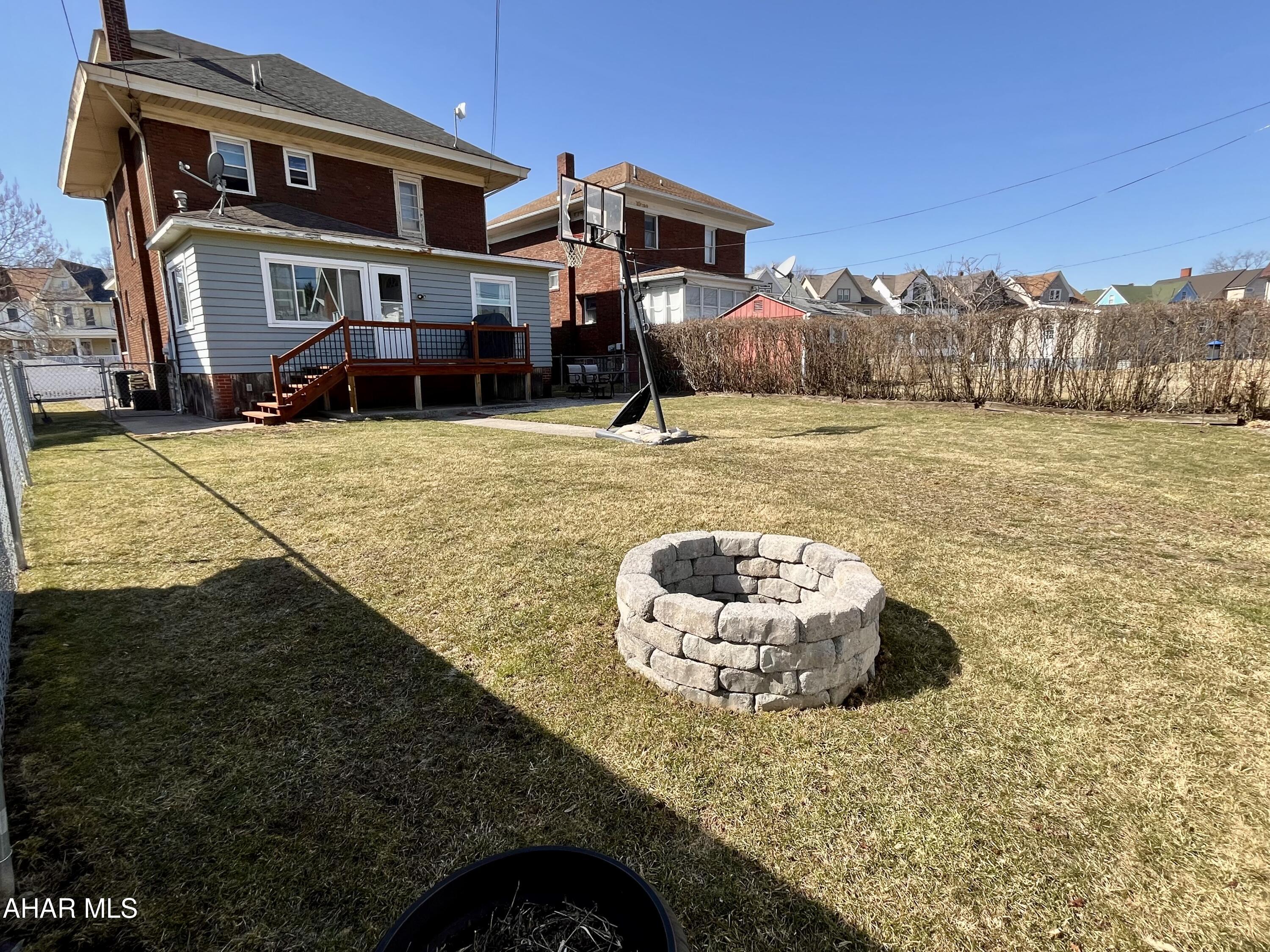 Baker Mansion - Residential
