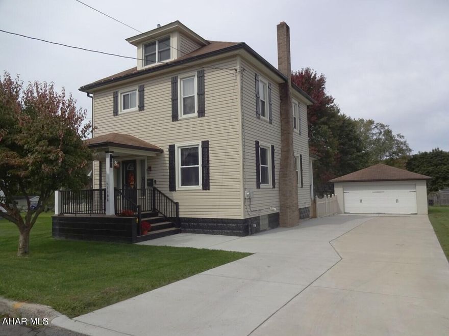 Portage - Beautifully renovated & maintained. Move in ready ! Hardwood floors throughout, updated appliances incl, almost half-acre fenced in yard w/2 car gar.   A must see !