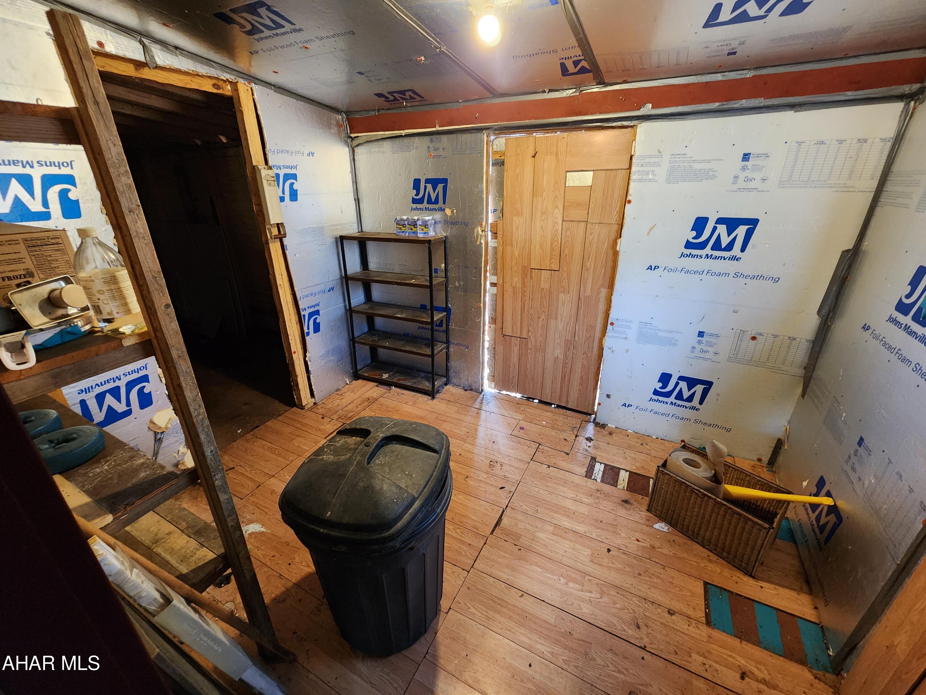 Glendale Yearound - Residential