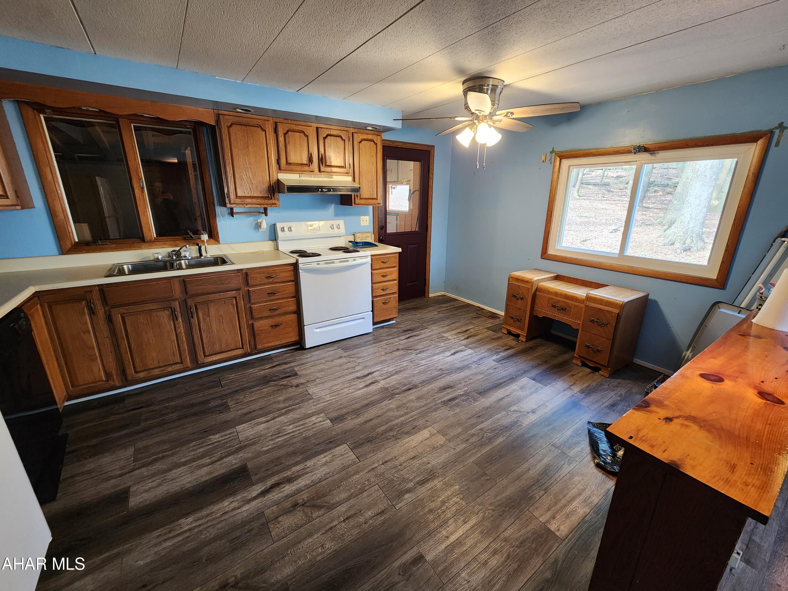 Glendale Yearound - Residential