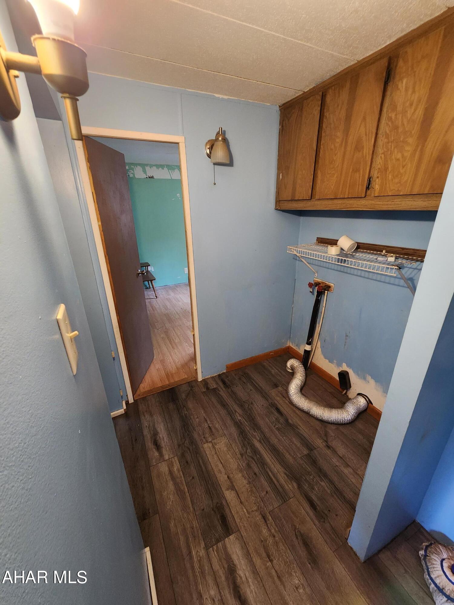 Glendale Yearound - Residential