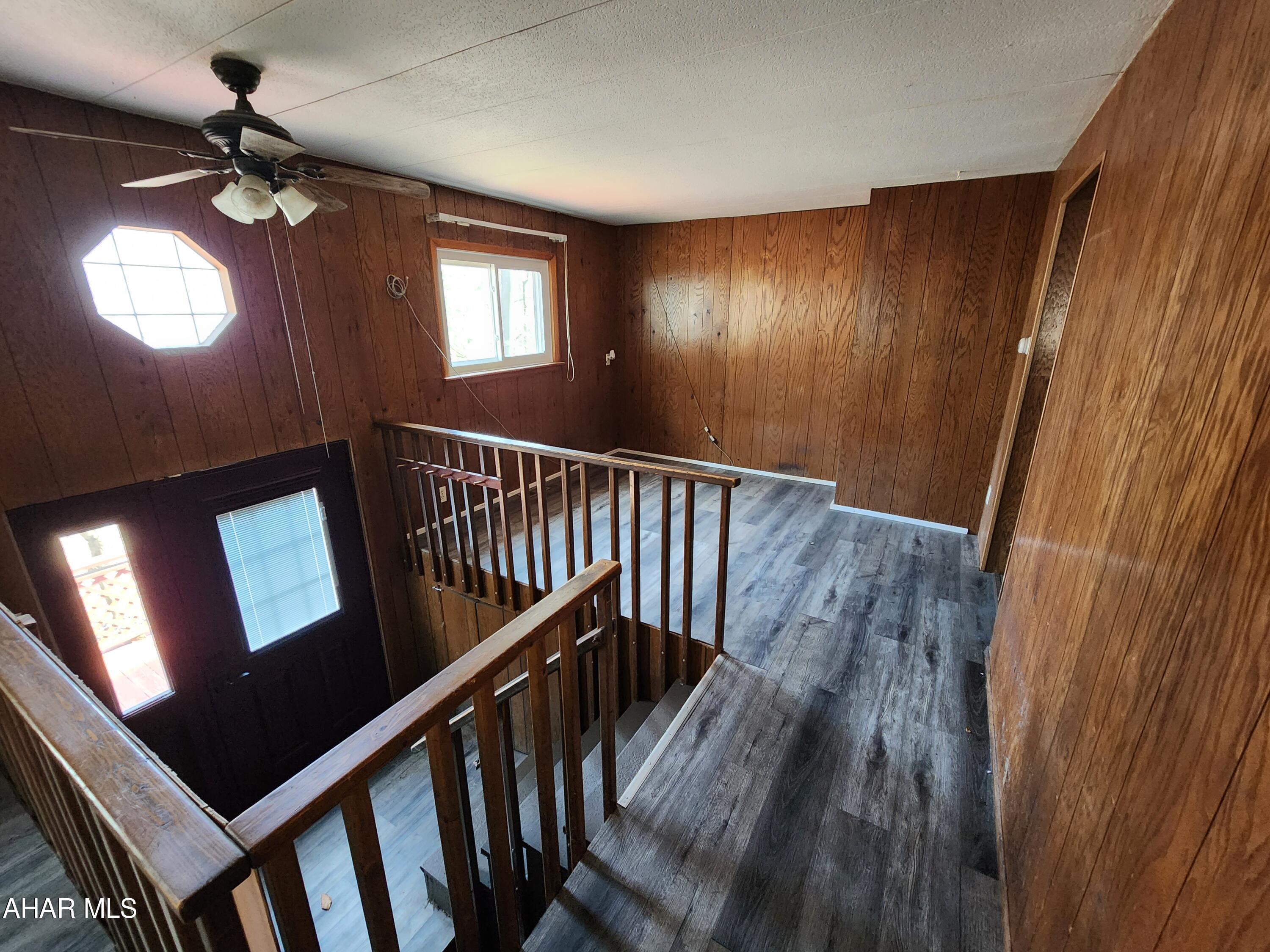 Glendale Yearound - Residential