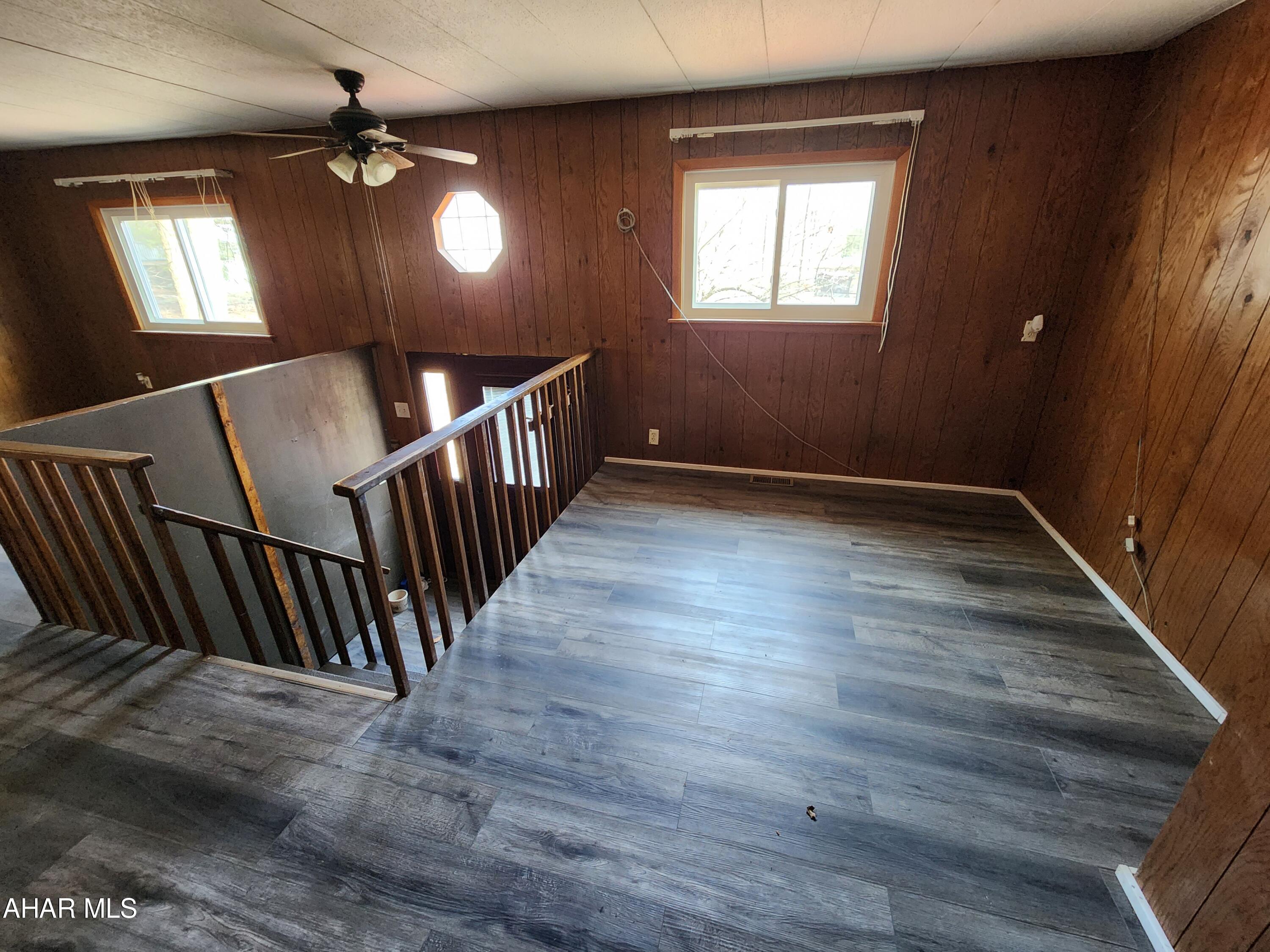 Glendale Yearound - Residential