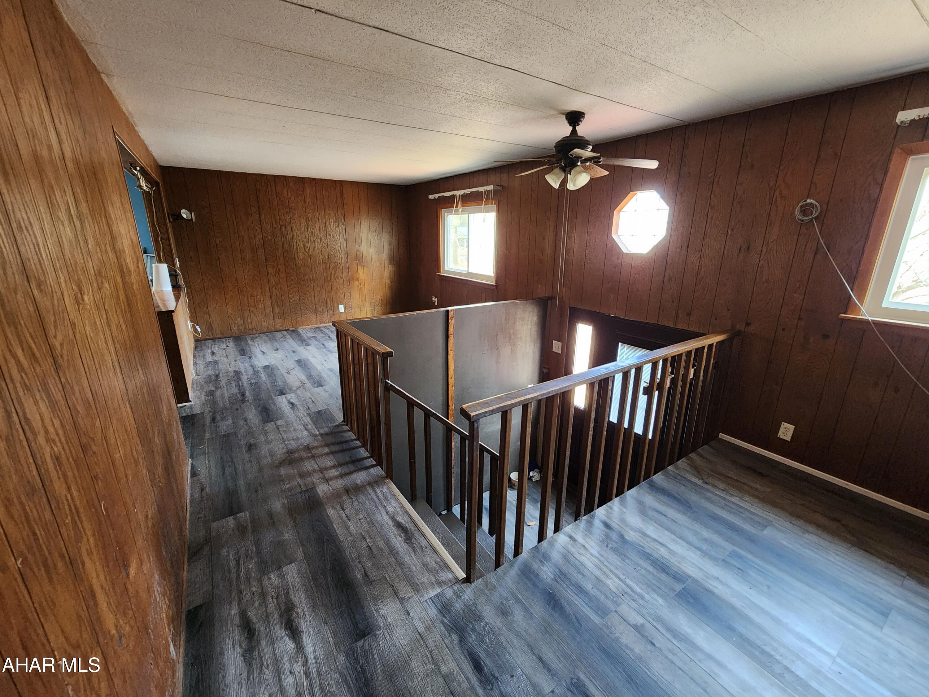 Glendale Yearound - Residential