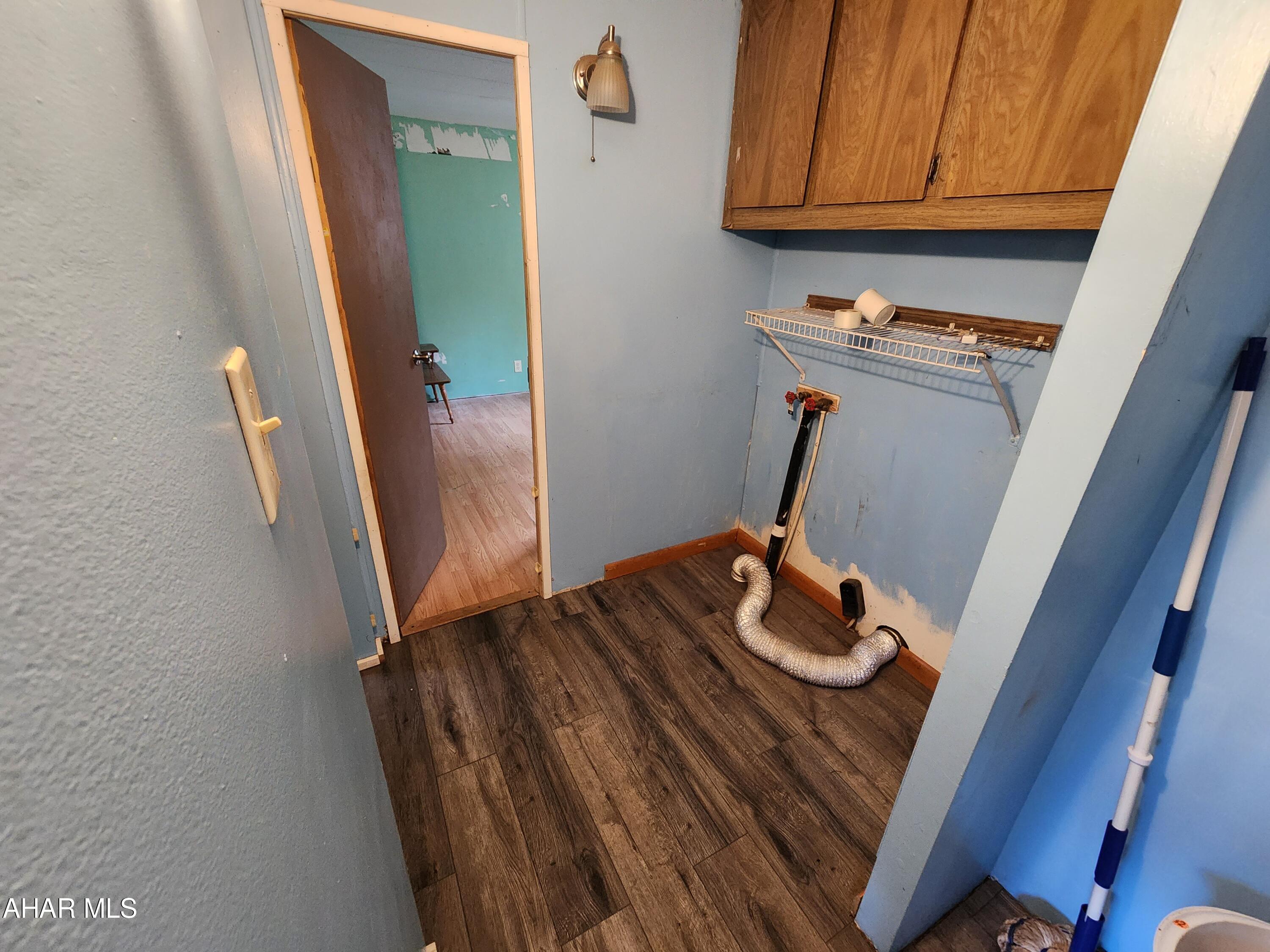 Glendale Yearound - Residential