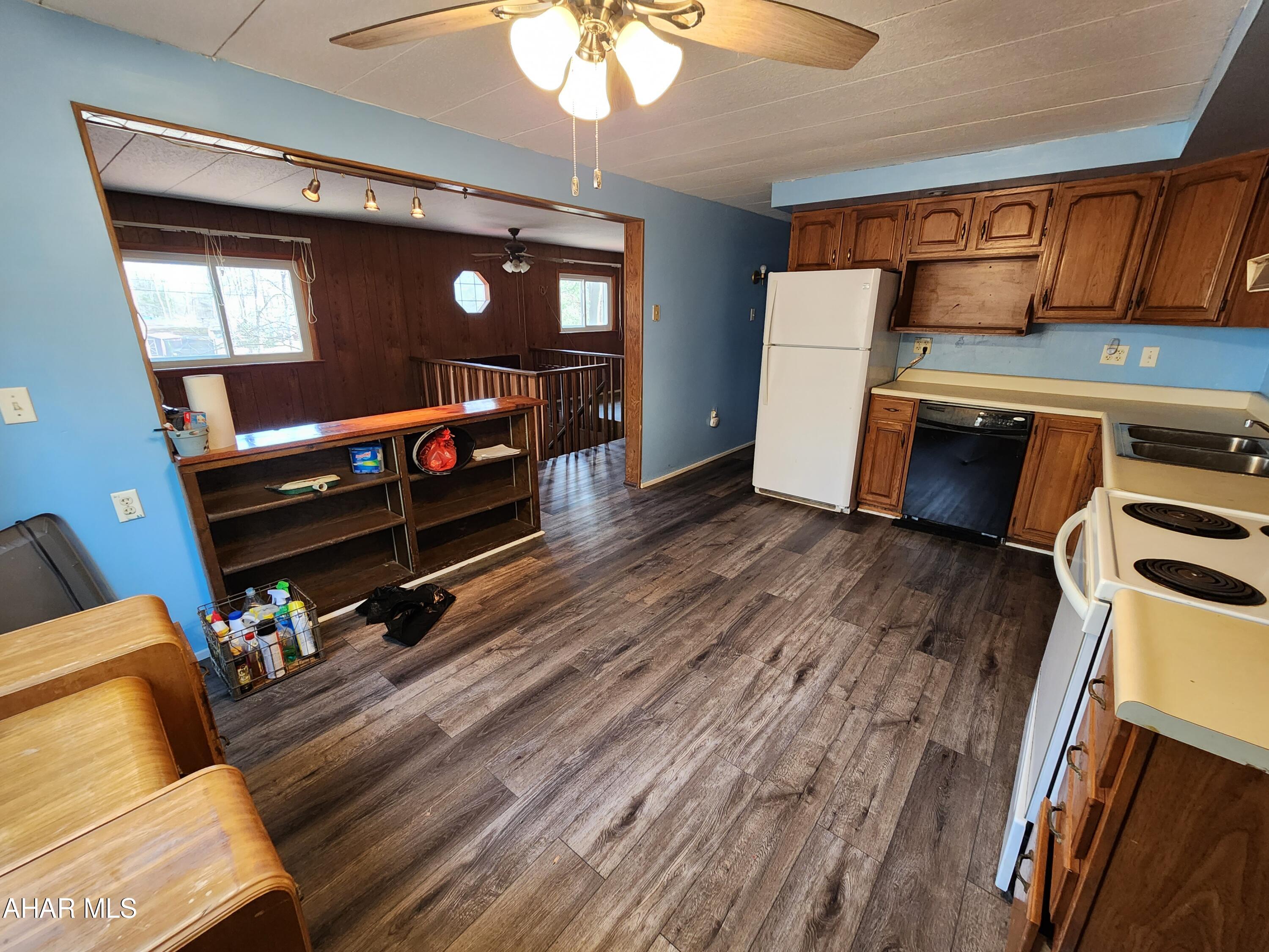 Glendale Yearound - Residential