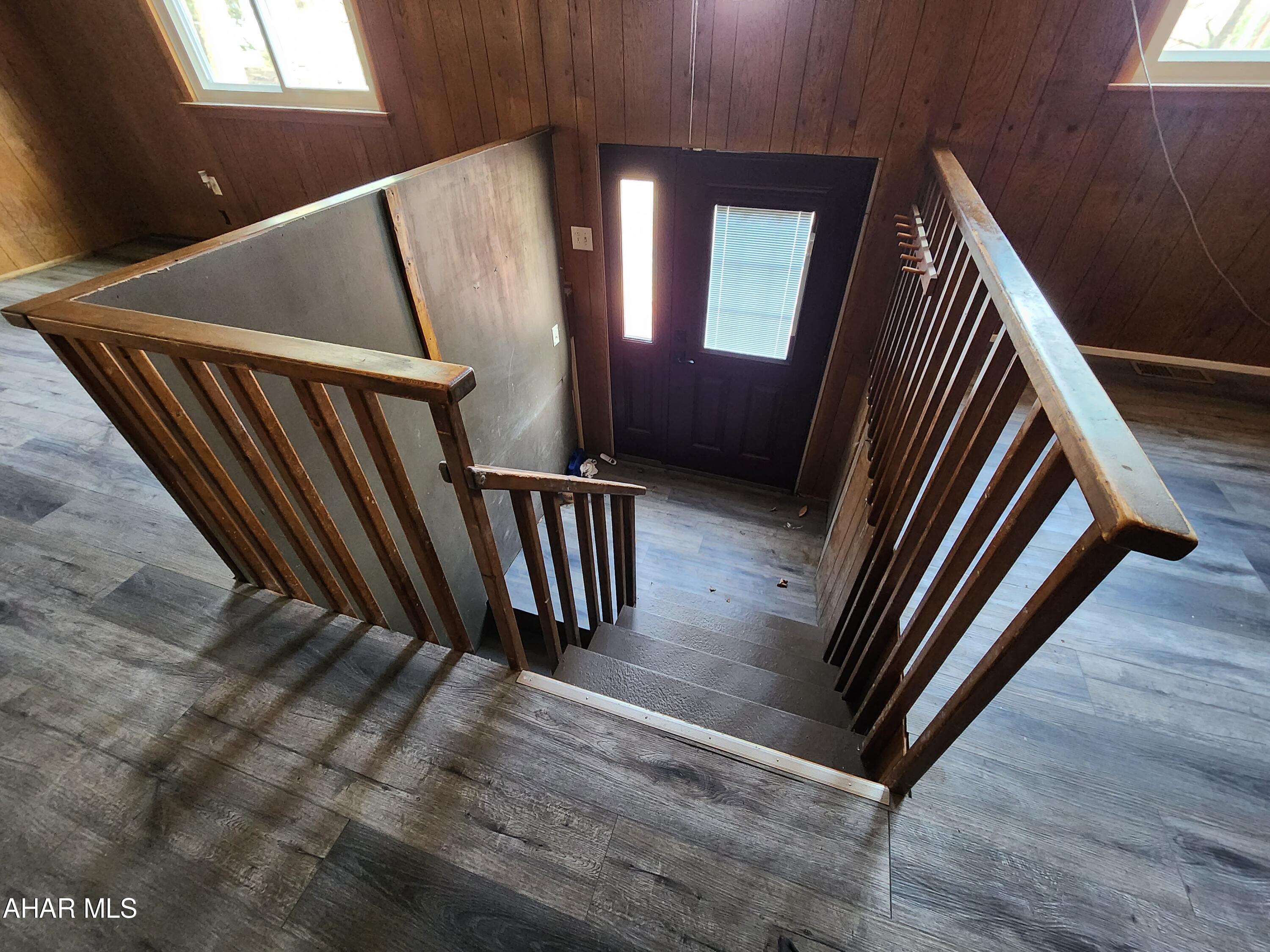 Glendale Yearound - Residential