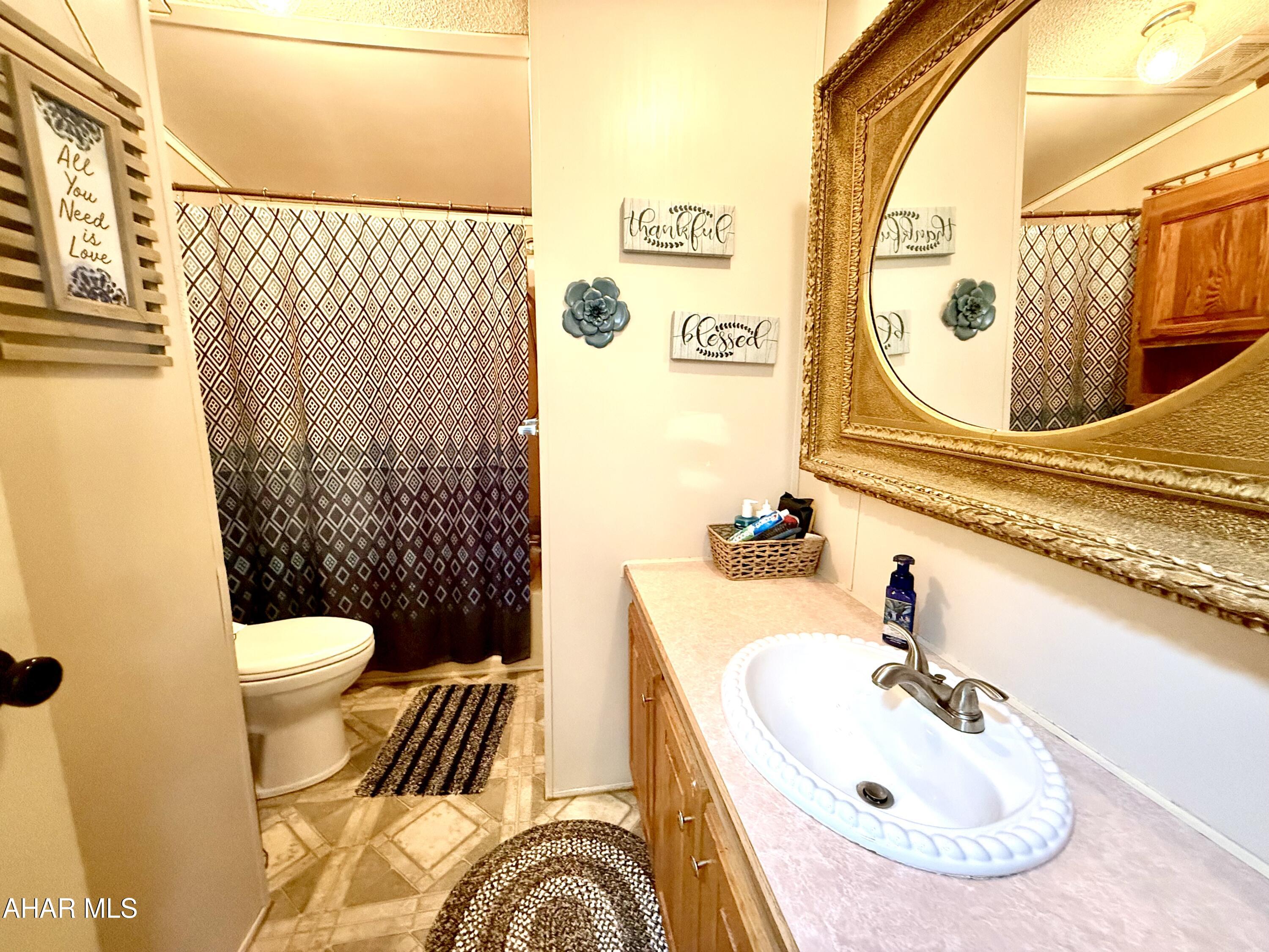 Laurel Woods - Residential