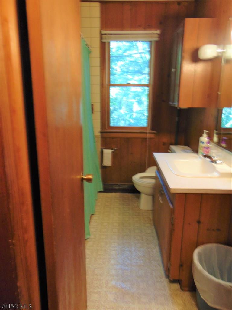 Unknown - Commercial Sale