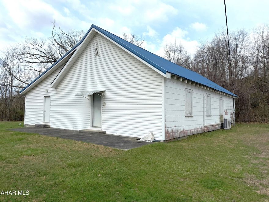 This building was the Hyndman Masonic Lodge and contains 2,328 square feet. There is an entry foyer, hall/meeting area, kitchen with serving window, banquet room, and two half bathrooms. Very nice elevated 1-acre lot with public water and sewer, and some great views of Wills Creek and surrounding mountains. Mini-split heat pumps were installed but are not working in working order.