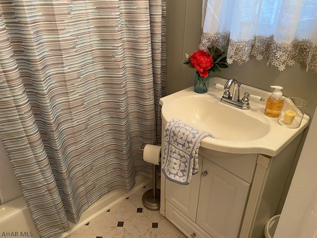 Sinking Valley - Residential