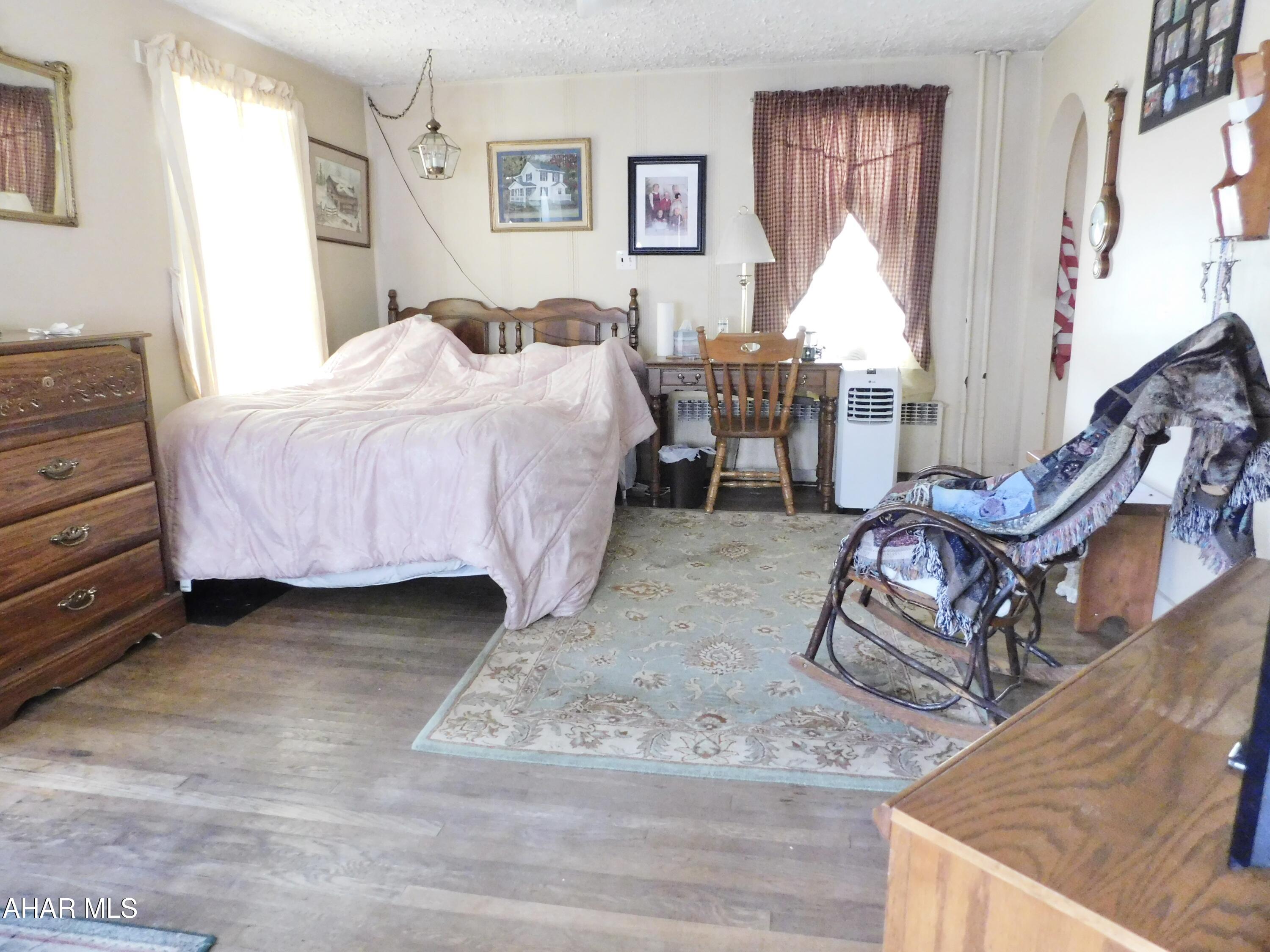 Homers Gap - Residential