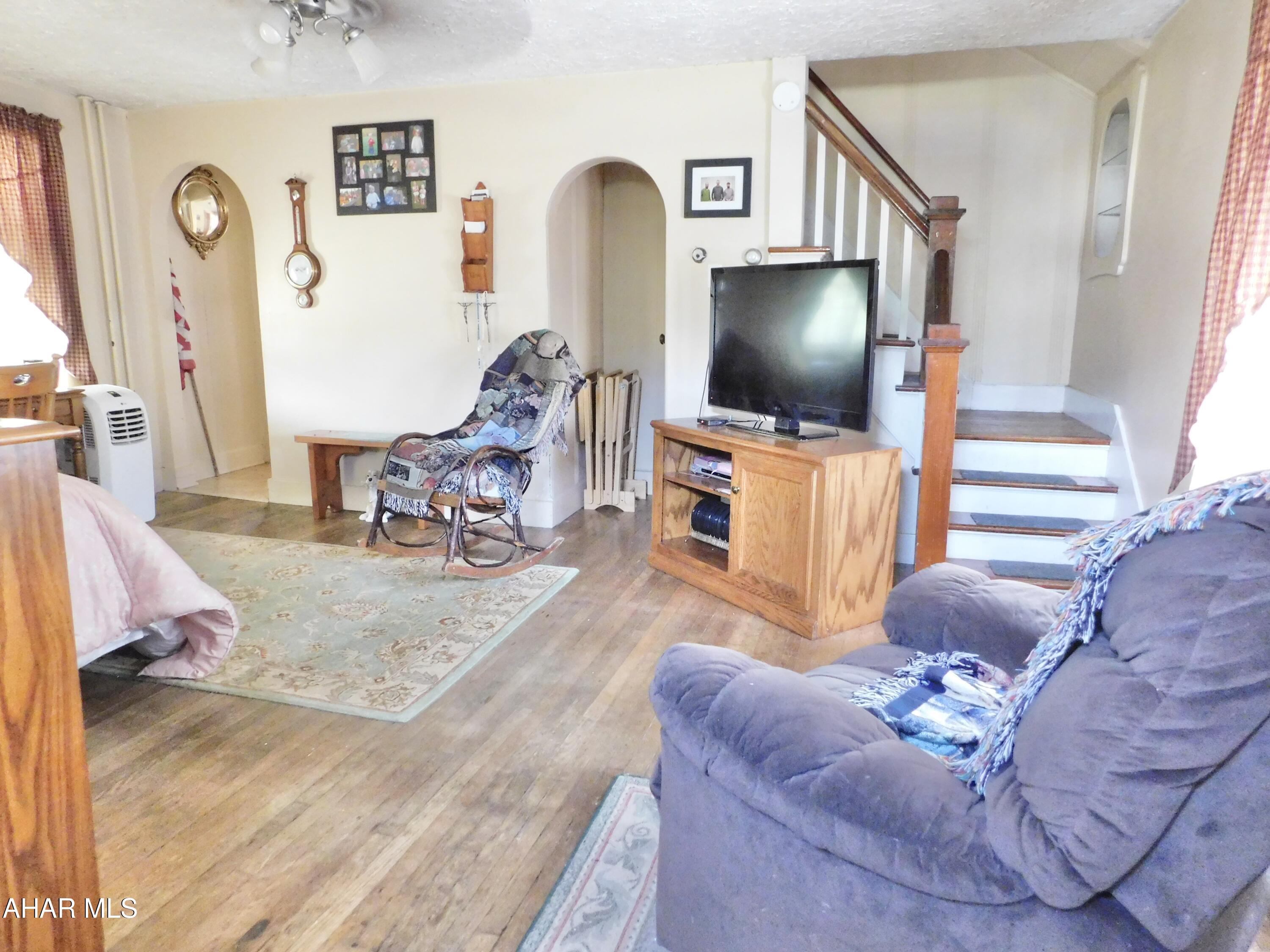 Homers Gap - Residential