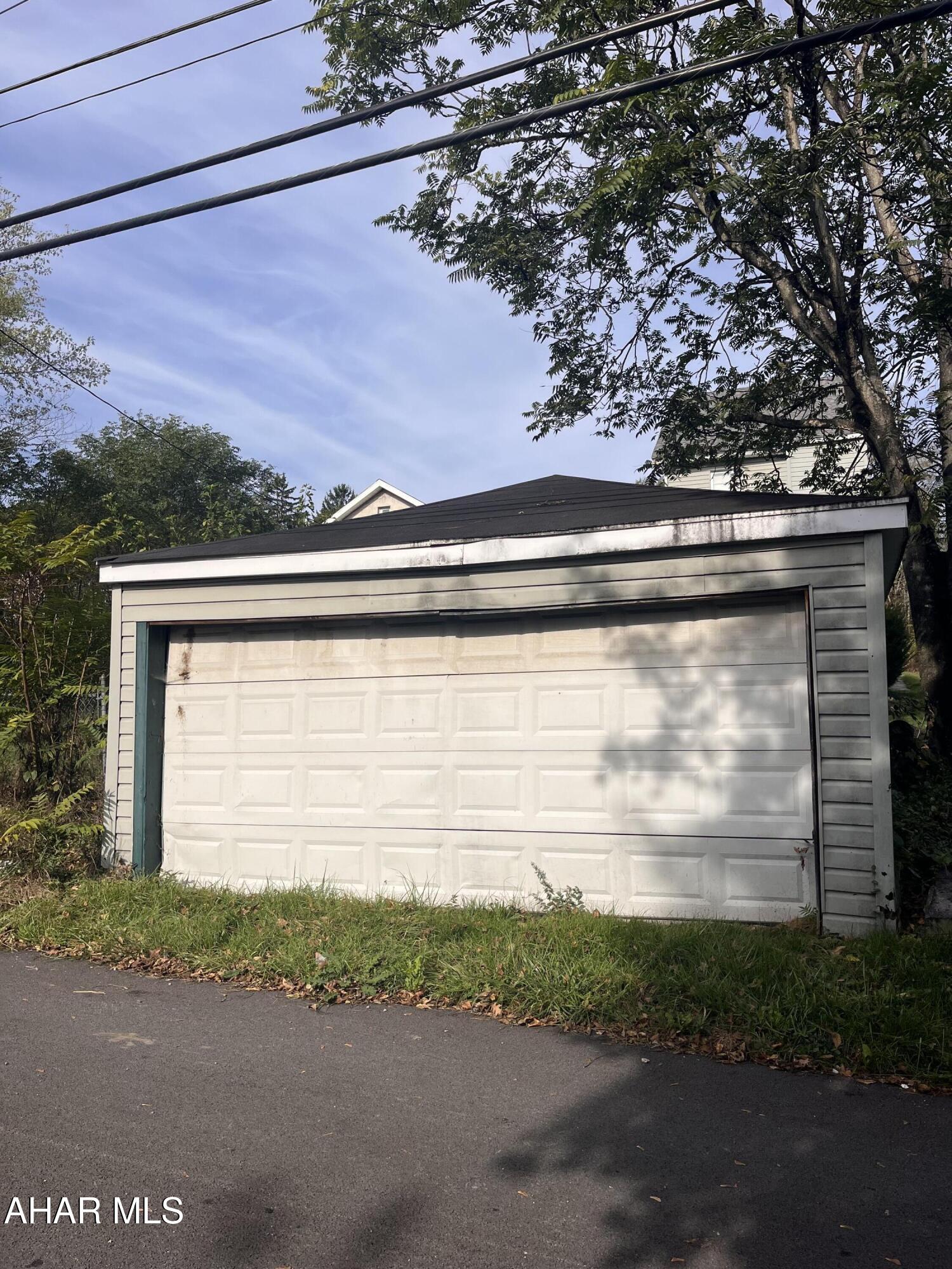 Juniata - Residential