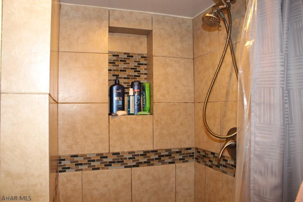 Lower Brush Mountain Road - Residential