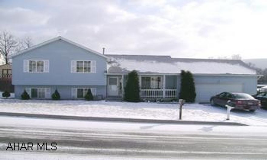 4 bedroom, 1.75 bath, over 220 sq. ft. w/ entertainment pkg., slate pool table, wet bar w/ tap system, large level lot, storage, home warranty, smoke-free, fresh paint, new flooring, and most appliances. 4 bedroom, 1.75 bath, over 220 sq. ft. w/ entertainment pkg., slate pool table, wet bar w/ tap system, large level lot, storage, home warranty, smoke-free, fresh paint, new flooring, and most appliances.