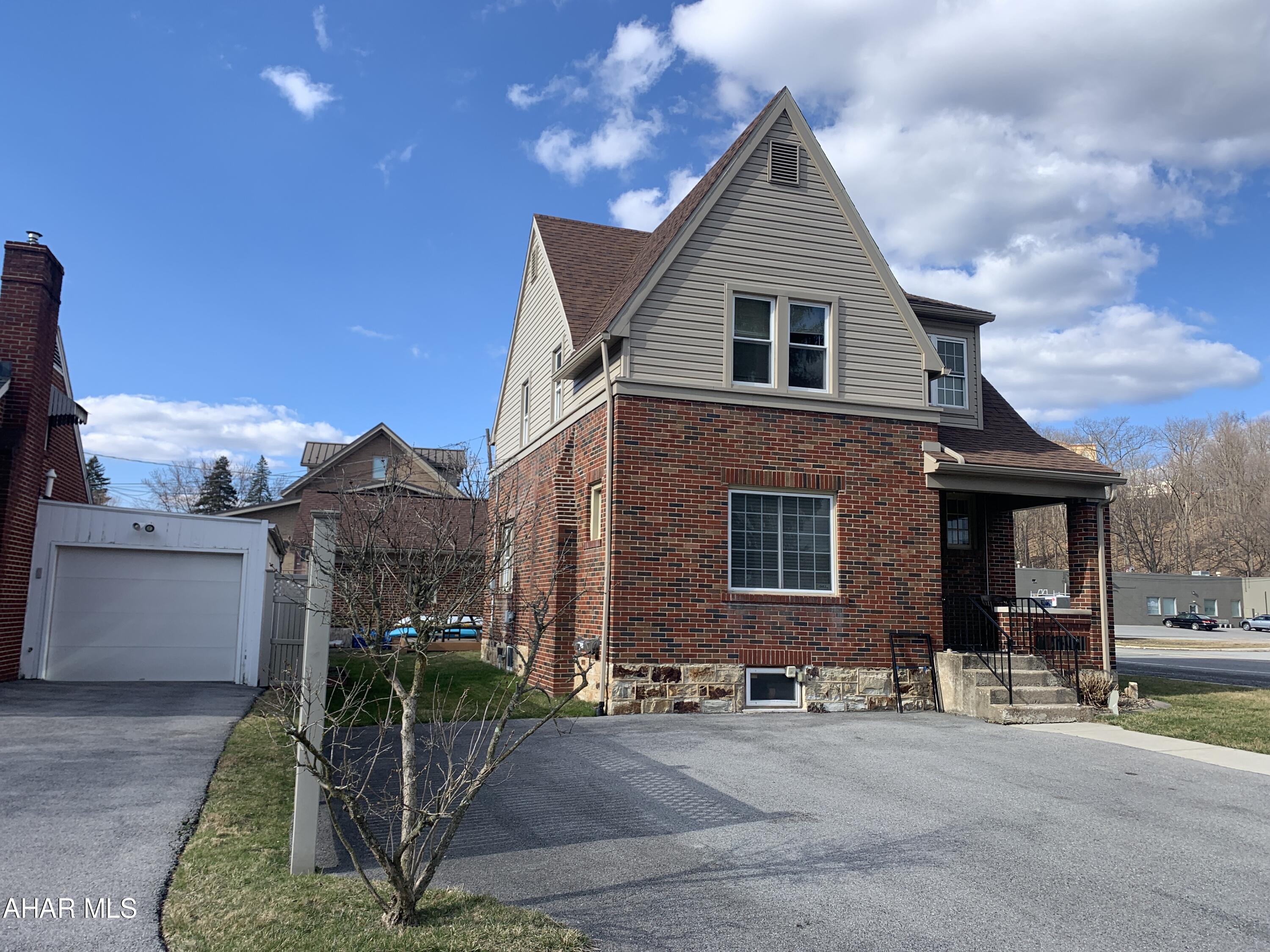 Llyswen - Residential