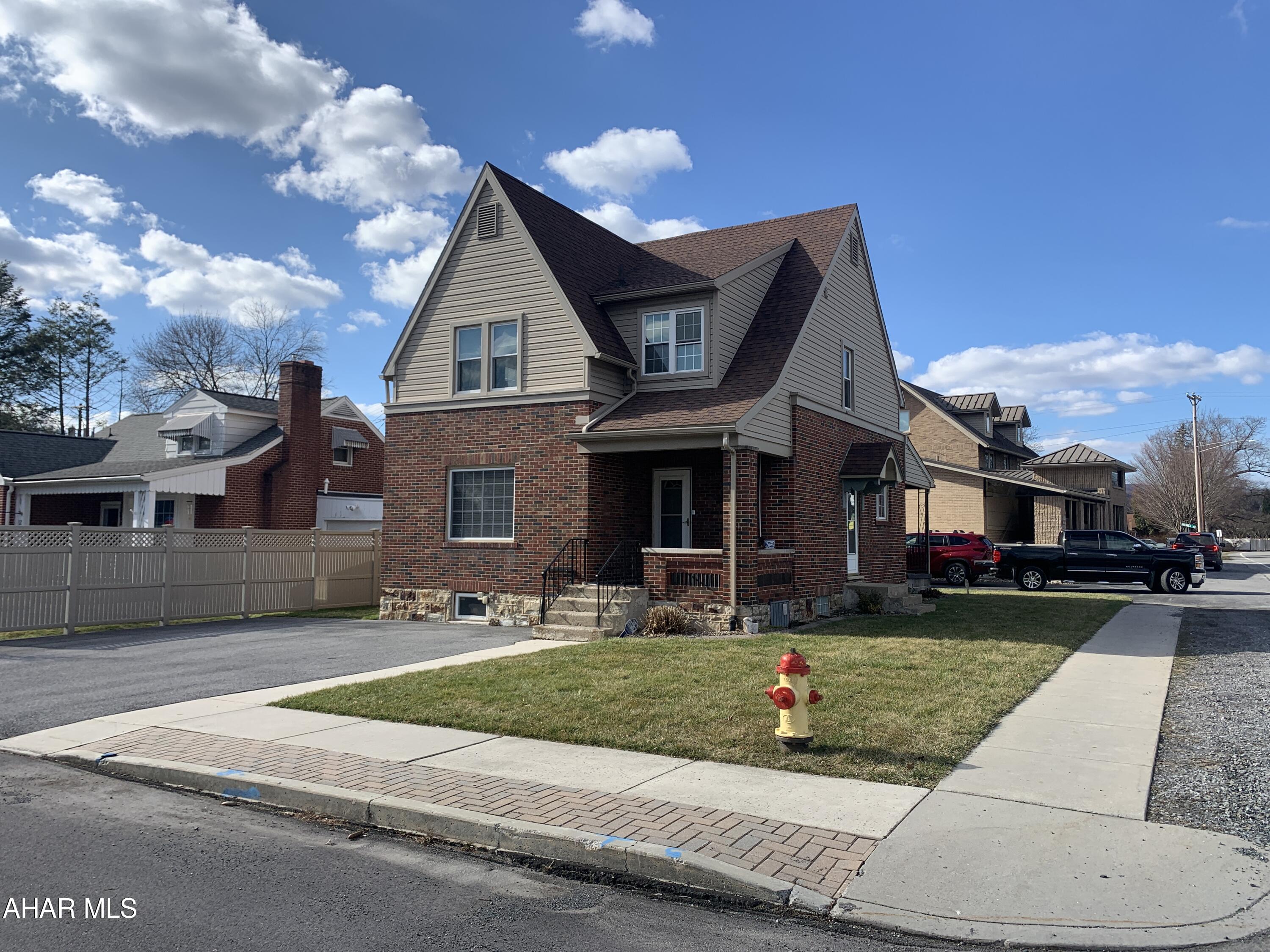 Llyswen - Residential