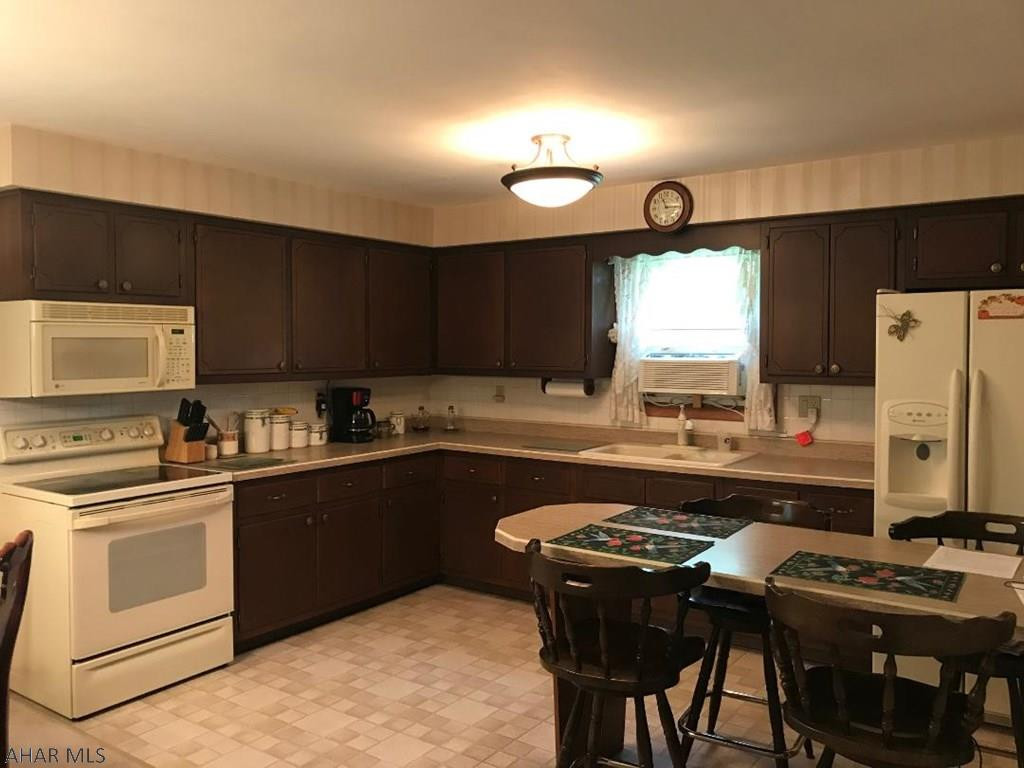 Maple Hollow - Residential