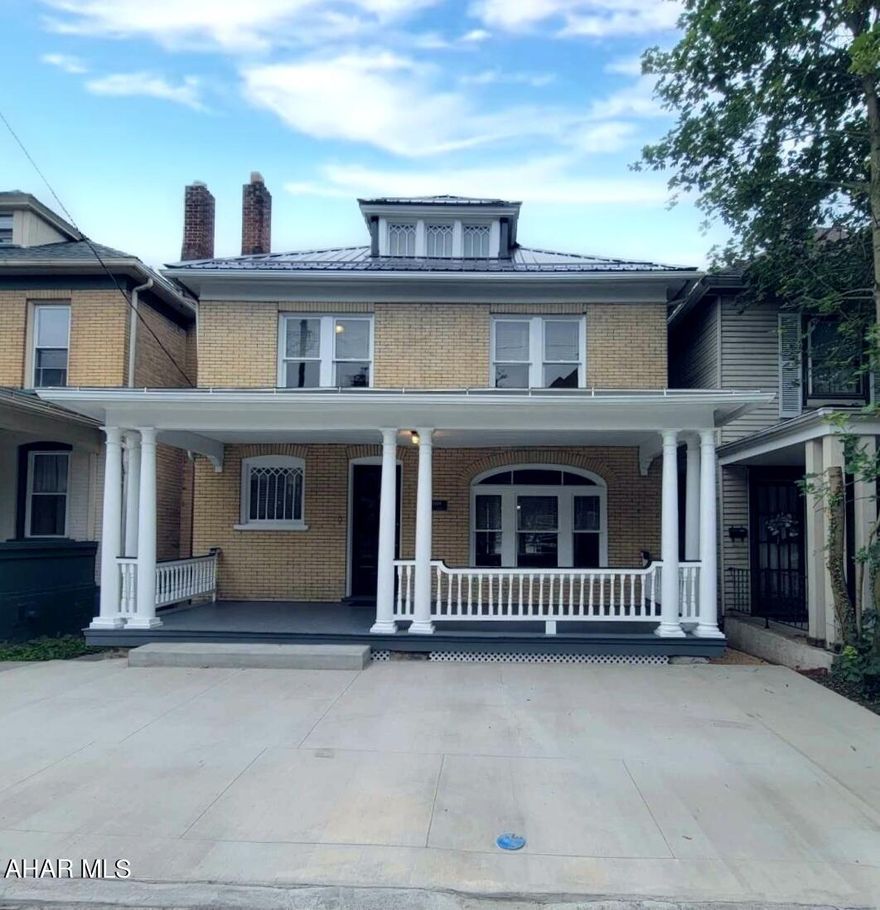 Beautifully updated 4-5 bedroom spacious brick home in the heart of Altoona! This home is move in ready! Features NEW METAL ROOF installed 2023, and includes all appliances! LOW TAXES!!!! Move in ready! Small backyard for easy maintenance!
 (preapproved buyers only) 
Buyers to confirm taxes, sq footage, and lot size.