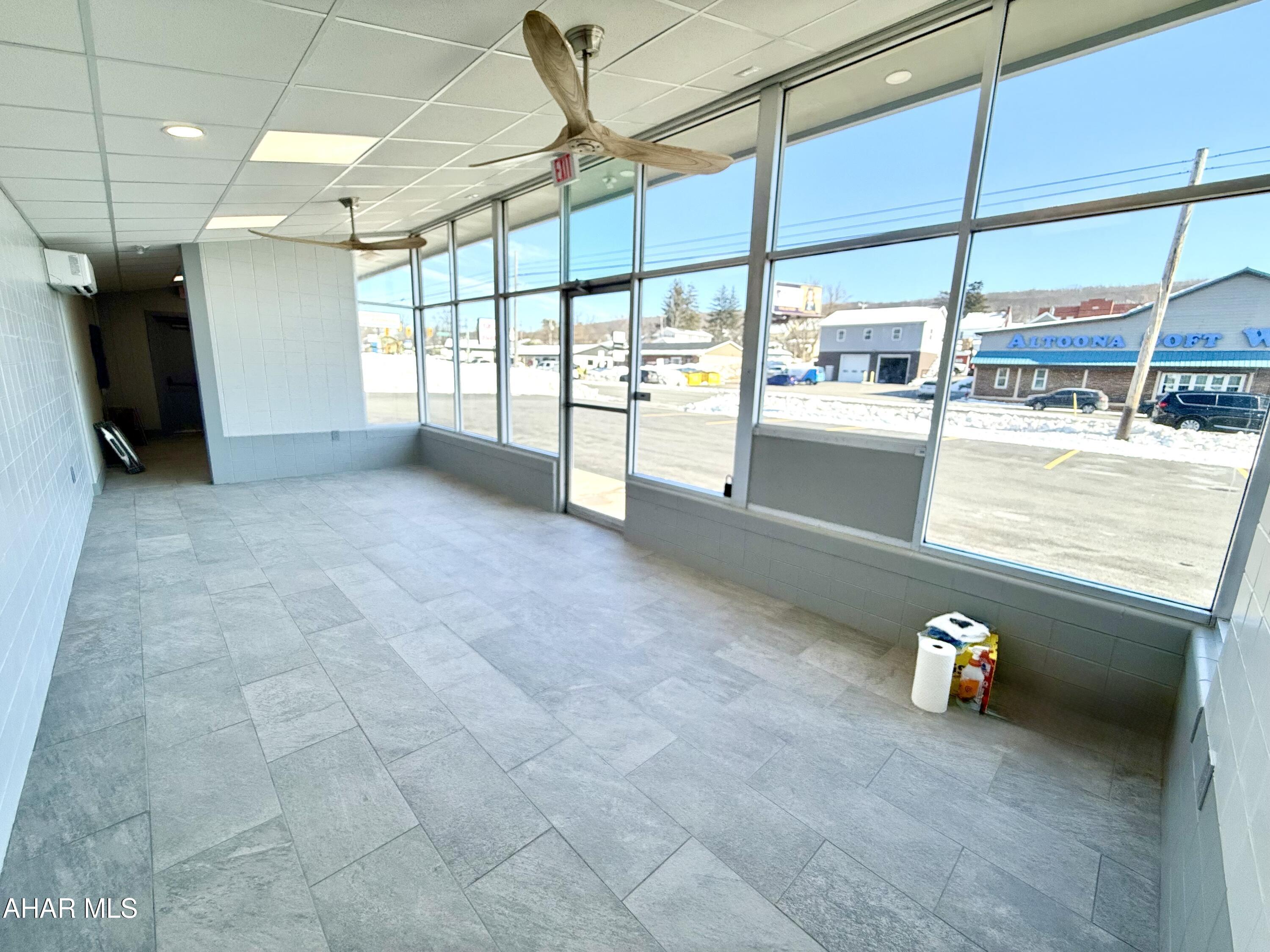 Lakemont - Commercial Lease