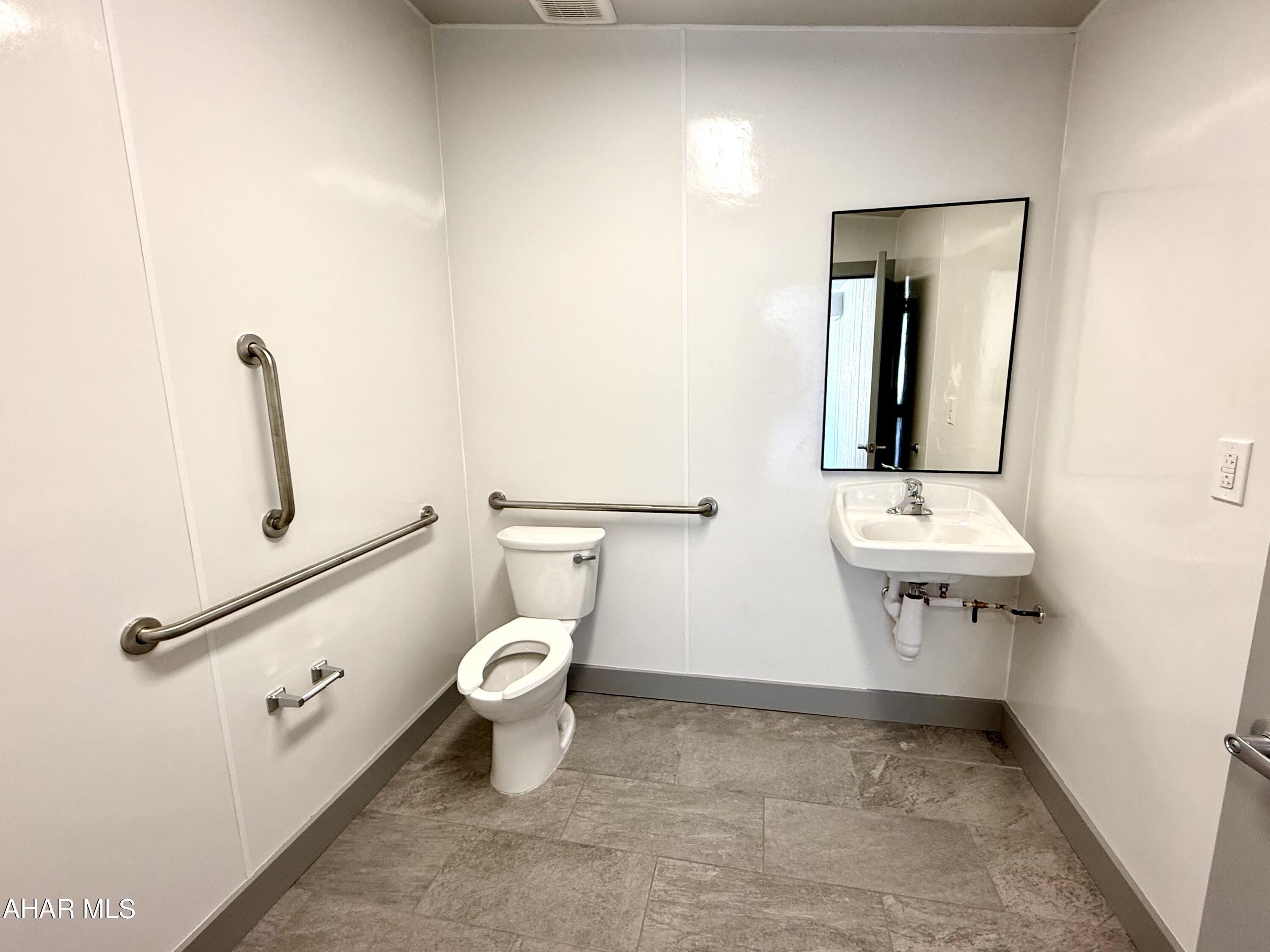 Lakemont - Commercial Lease