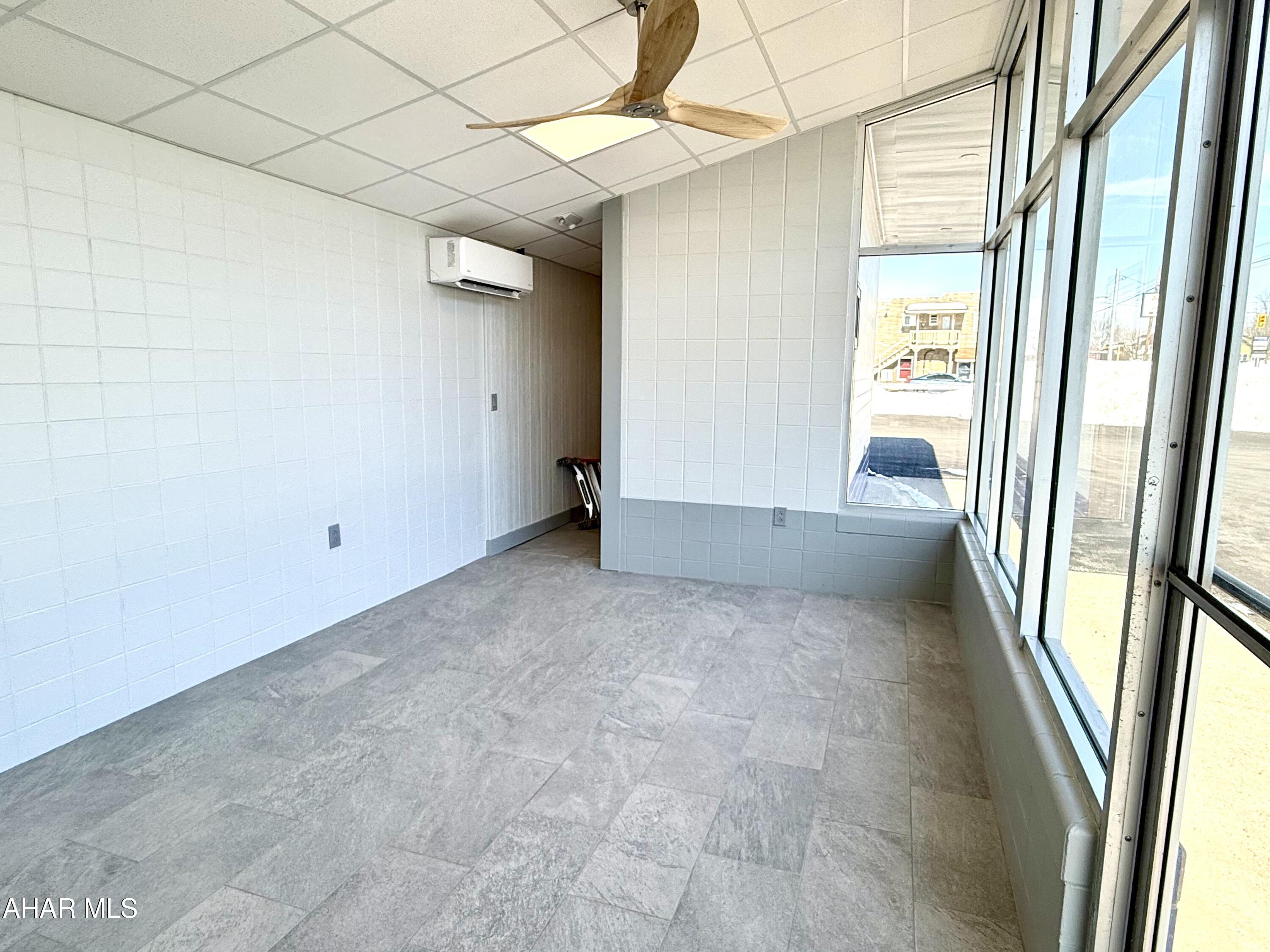 Lakemont - Commercial Lease