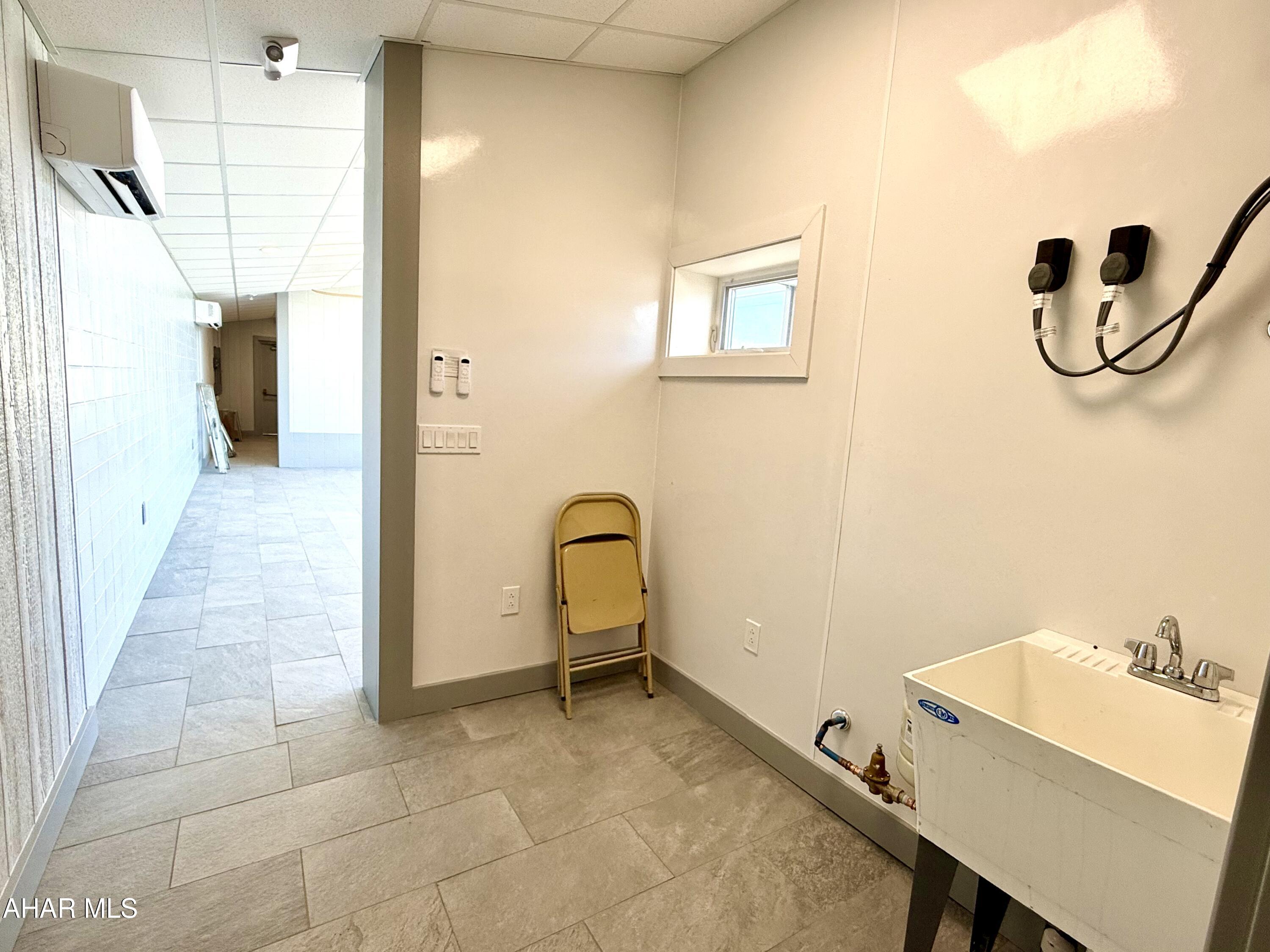 Lakemont - Commercial Lease