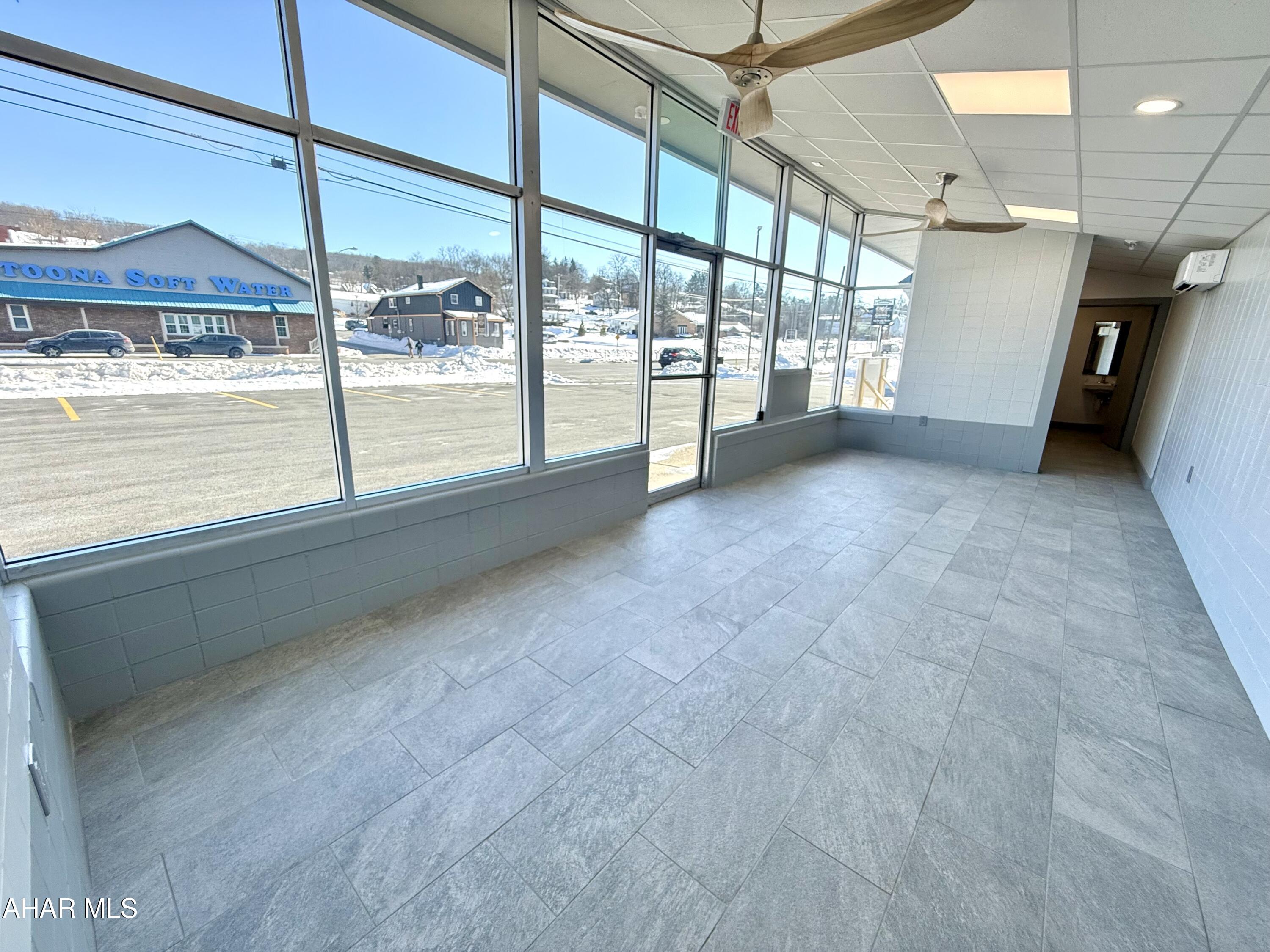 Lakemont - Commercial Lease