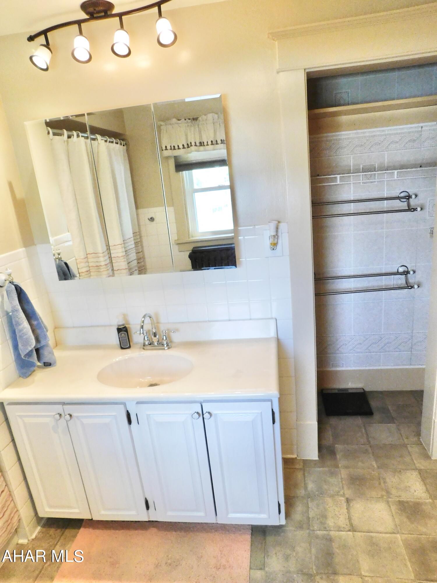 Juniata Gap - Residential