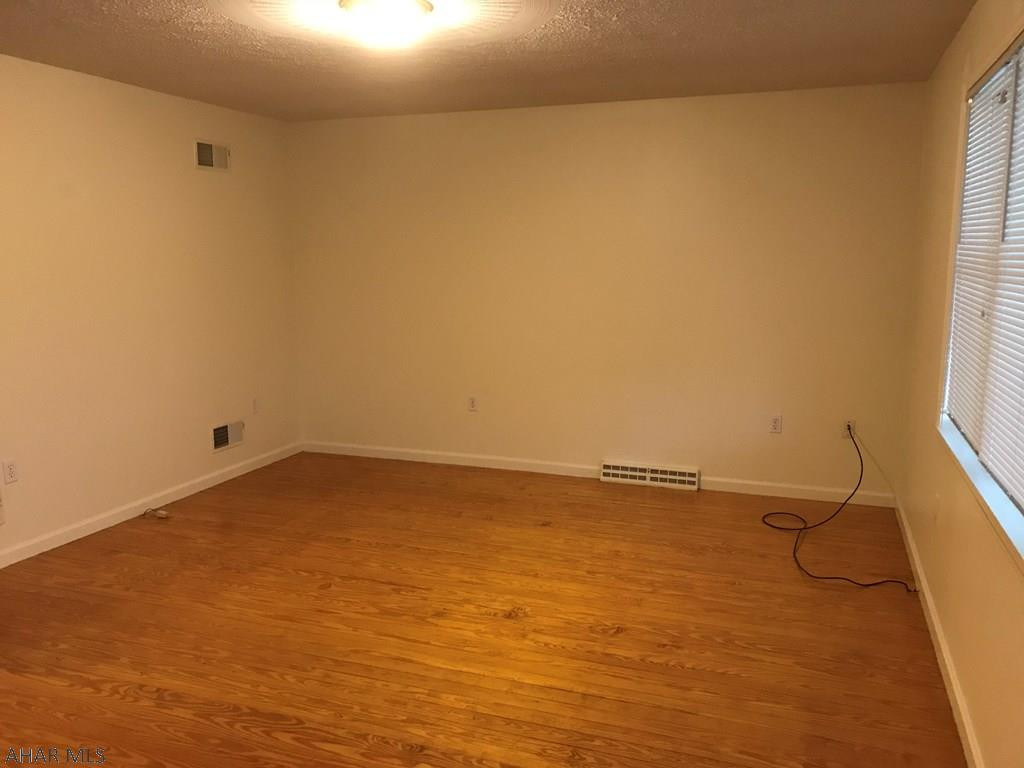 Hollidaysburg - Residential Income