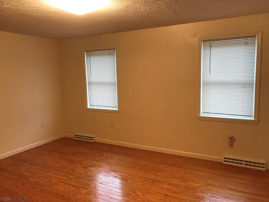 Hollidaysburg - Residential Income