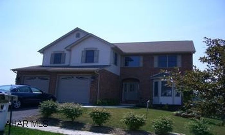 Lovely 4 Br, 3.5 Bath home!  Loaded with features i.e., zoned H/AC, central vac, granite/tile/carpet flooring, beautiful cherry kitchen, open 2 story foyer, abundance of storage, large master suite, finished basement, walkout to patio. Lovely 4 Br, 3.5 Bath home!  Loaded with features i.e., zoned H/AC, central vac, granite/tile/carpet flooring, beautiful cherry kitchen, open 2 story foyer, abundance of storage, large master suite, finished basement, walkout to patio.  Wonderful view.  16 ft. vaulted family room with gas FP.  Go to www.carolgardiner.com for additional details, photos and virtual tour.