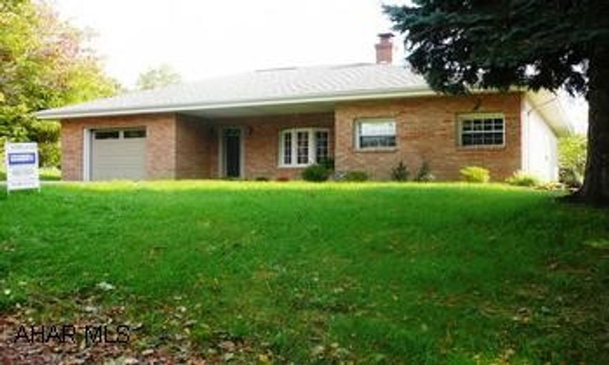 COMPLETELY REMODELED BRICK & VINYL RANCHER WITH 2 BATHS, GARAGE. CORIAN COUNTERTOPS, CERAMIC AND HARDWOOD FLOORS. "MUST SEE".GO TO WWW.TREB.COM FOR VIRTUAL TOUR. COMPLETELY REMODELED BRICK AND VINYL RANCHER WITH 2 BATHS, GARAGE. CORIAN COUNTERTOPS, CERAMIC AND HARDWOOD FLOORS. "MUST SEE". GO TO WWW.TREB.COM FOR VIRTUAL TOUR.