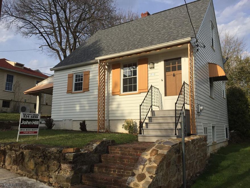 Adorable cottage in fantastic location in Hollidaysburg. Hardwood floors, updated kitchen and bath, beamed ceilings and covered porch, 2 bedroom, 1 bathroom, in quiet borough neighborhood and walking distance to shops and restaurants. Perfect for starting out or downsizing!