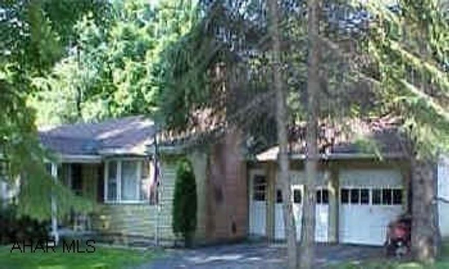 4-Bedroom-1Bath, Nice Ranch on 1/2 acre level lot, 1st floor laundry. Attached 2 car garage, Central Air, Fireplace, Public Water & Sewer 4-Bedroom-1Bath, Nice Ranch on 1/2 acre level lot, 1st floor laundry. Attached 2 car garage, Central Air, Fireplace, Public Water & Sewer