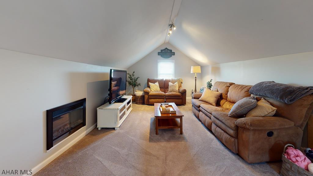 Llyswen - Residential