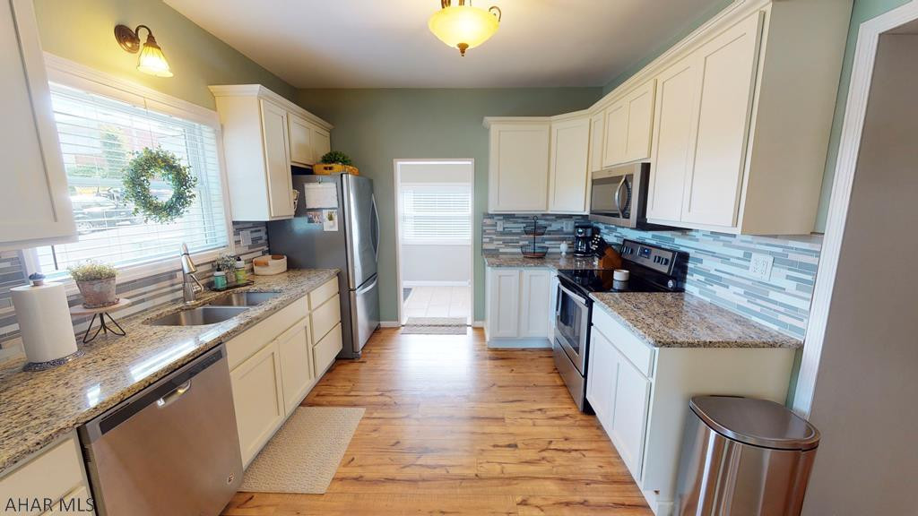 Llyswen - Residential