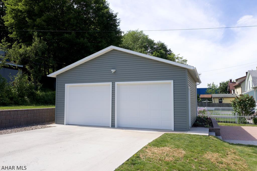 Llyswen - Residential