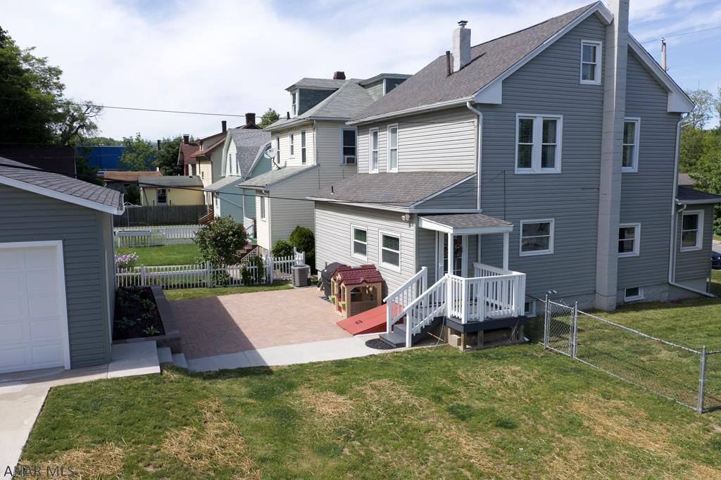 Llyswen - Residential