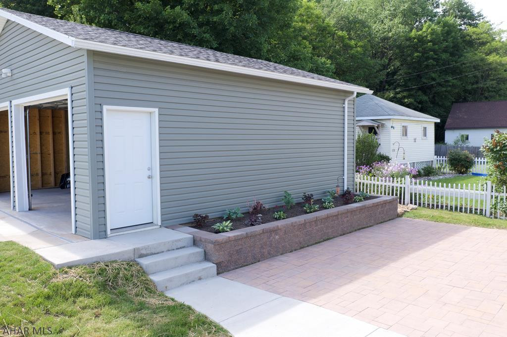 Llyswen - Residential