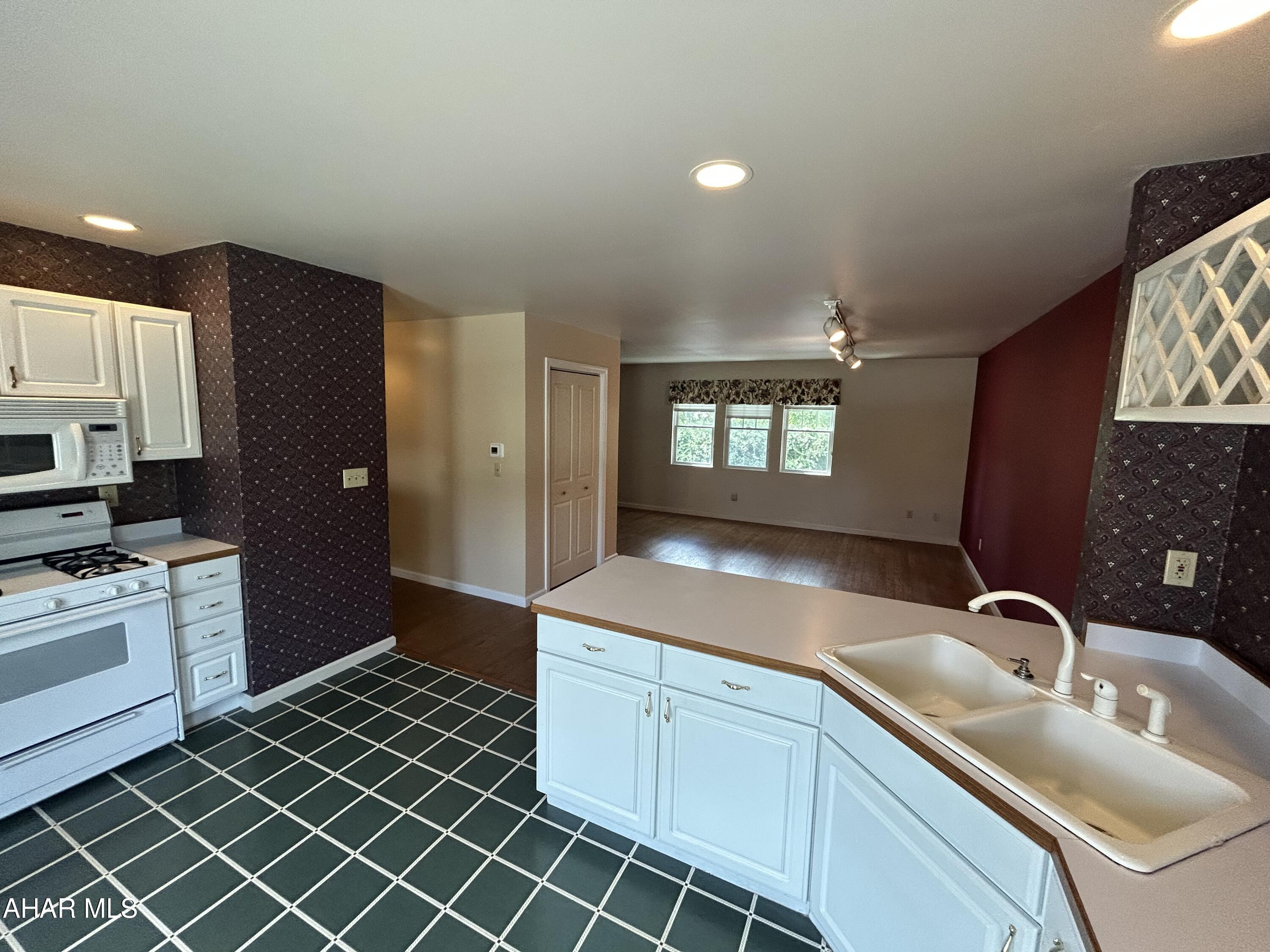 Hollidaysburg - Residential