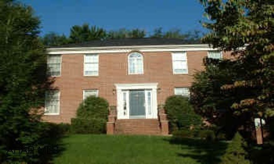 LOVELY 3 BEDROOM COLONIAL ON RIDGE AVENUE.  MASTER SUITE HAS FULL BATH WITH JACUZZI.  3.5 BATHS.  TRADITIONAL STYLE WITH CERAMIC TILE FLOORS IN KITCHEN AND BATHS.  A MUST SEE!  CALL JOHN REFFNER.  $249,900.