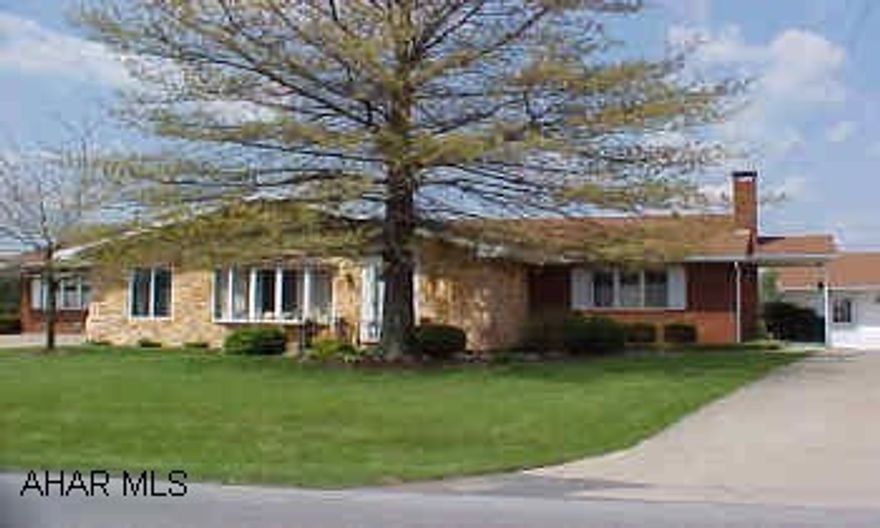 Spacious Rooms, Immaculate home.  Gorgeous view.  Workshop.  Rt. 36 south, first L in Woodbury, R @ stop onto Hickory bottom, 2nds on R. J-545 Spacious Rooms, Immaculate home.  Gorgeous view.  Workshop.  Rt. 36 south, first L in Woodbury, R @ stop onto Hickory bottom, 2nds on R. J-545.