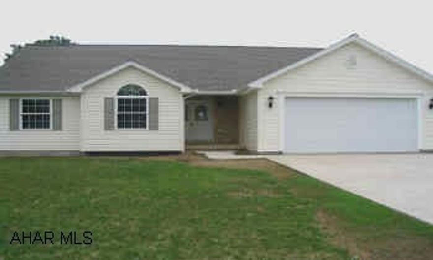 NEW CONSTRUCTION.  QUALITY BUILT.  OPEN FLOOR PLAN, VAULTED CEILINGS, MASTER BEDROOM + BATH.  FIRST FLOOR LAUNDRY.  VERY LARGE DAYLIGHT BASEMENT.  PLUMBED FOR BATH IN BASEMENT. NEW CONSTRUCTION.  QUALITY BUILT.  OPEN FLOOR PLAN, VAULTED CEILINGS, MASTER BEDROOM + BATH.  FIRST FLOOR LAUNDRY.  VERY LARGE DAYLIGHT BASEMENT.  PLUMBED FOR BATH IN BASEMENT.  APPLIANCES WILL BE STAINLESS FINISH.