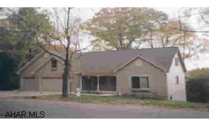 New construction by CC&M. 1st floor master bedroom, finished basement (walk-out) 3 car garage, beautiful kitchen, nice open feeling, 3 bedrooms upstairs, nice size, 2700 sq.ft. plus 900 sq.ft. in basement. Fully landscaped, wired for security & Central va New construction by CC&M. 1st floor master bedroom, finished basement (walk-out) 3 car garage, beautiful kitchen, nice open feeling, 3 bedrooms upstairs, nice size, 2700 sq.ft. plus 900 sq.ft. in basement. Fully landscaped, wired for security & Central vac. concrete driveway. Zoned forced air heat. Taxes to be assessed new construction. Lot size is 120x118 (approx.)